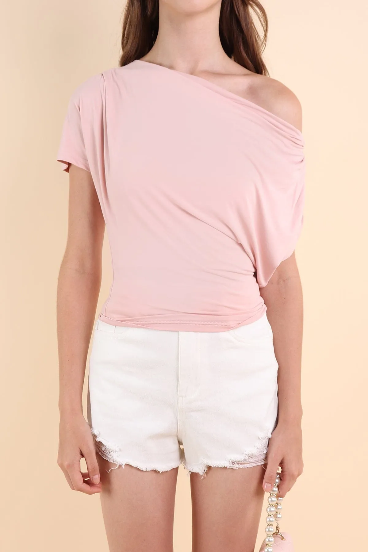 AMOURA BOAT NECK TOP IN PINK