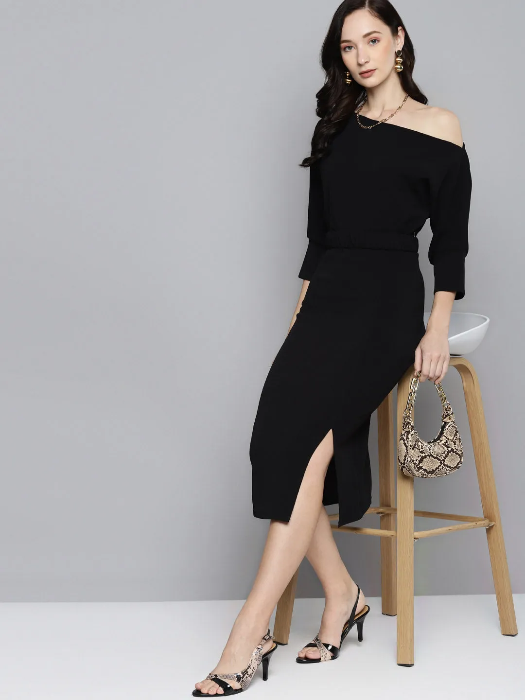 Black Belted Drop Shoulder Midi Dress