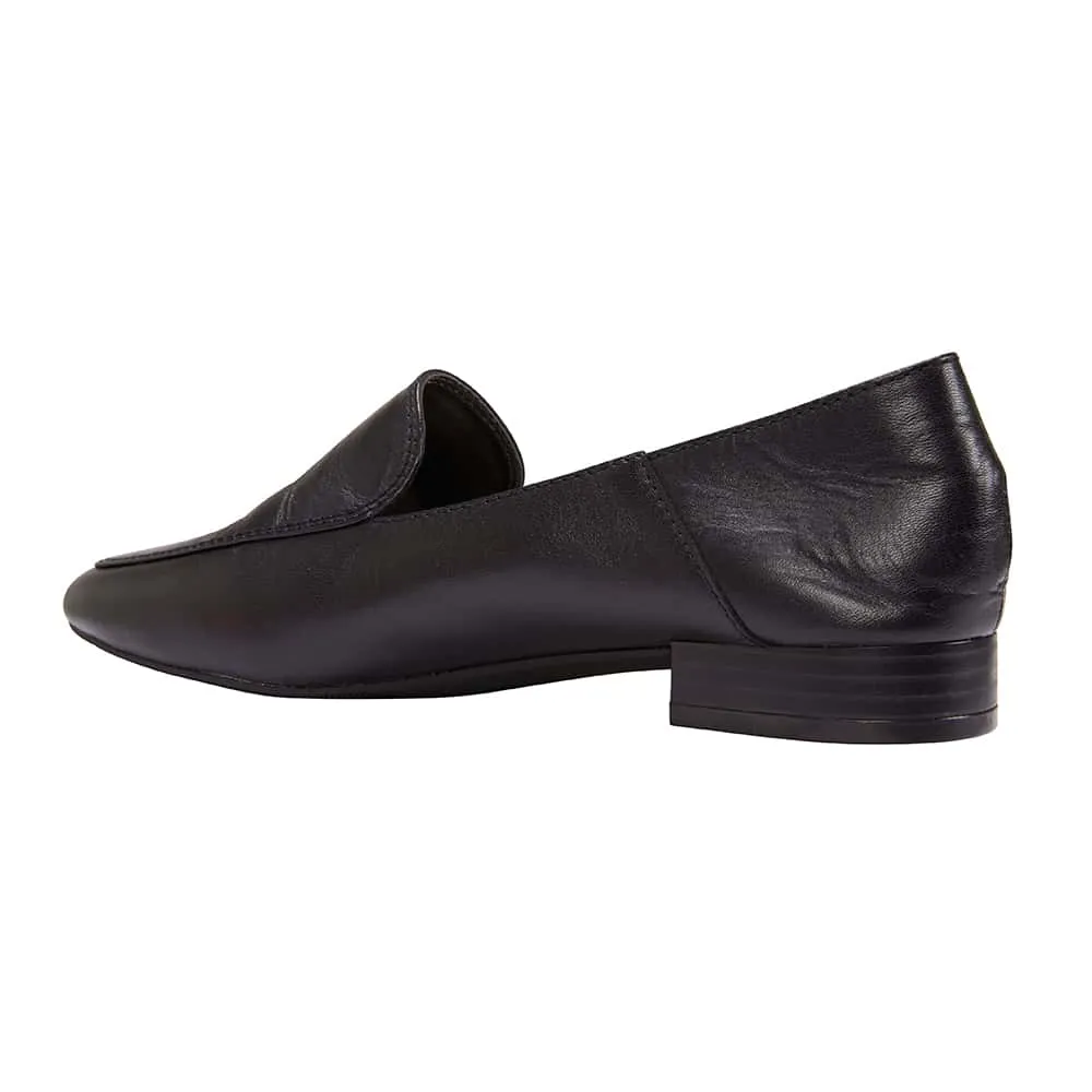 Braxton Loafer in Black Leather