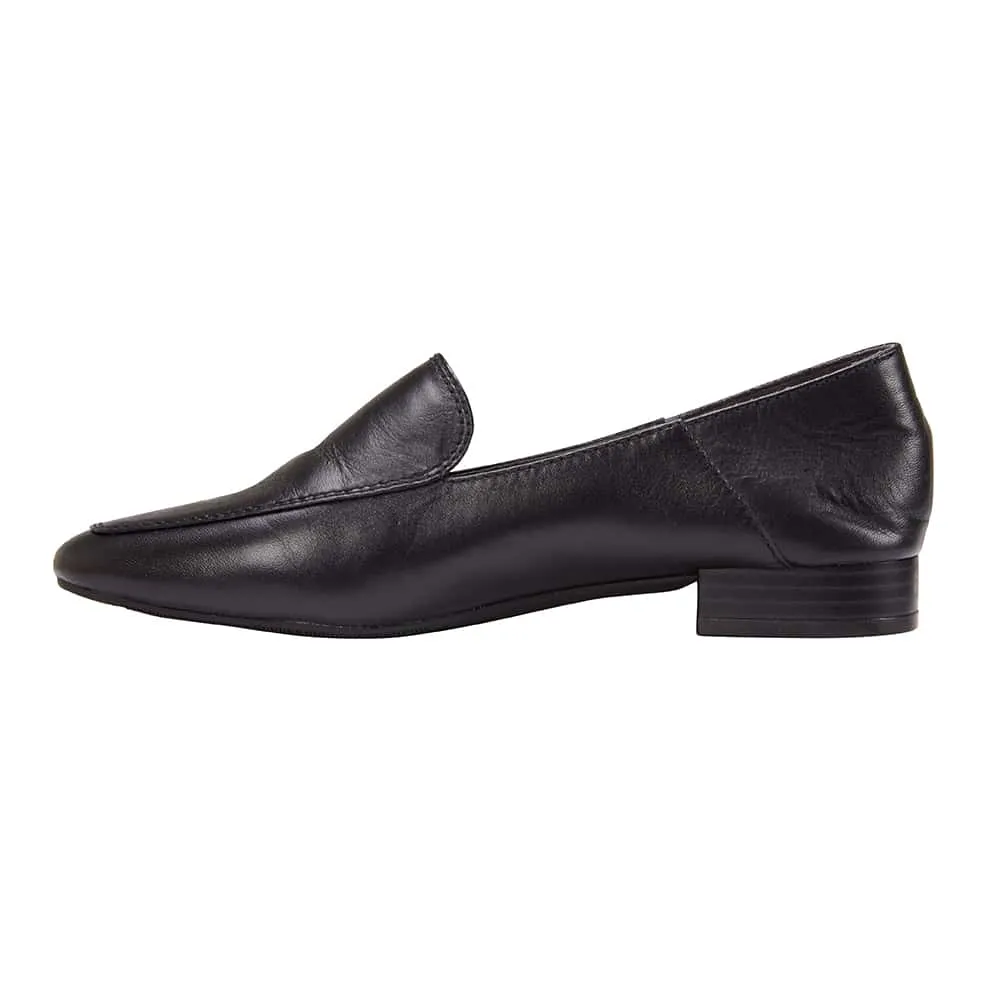 Braxton Loafer in Black Leather