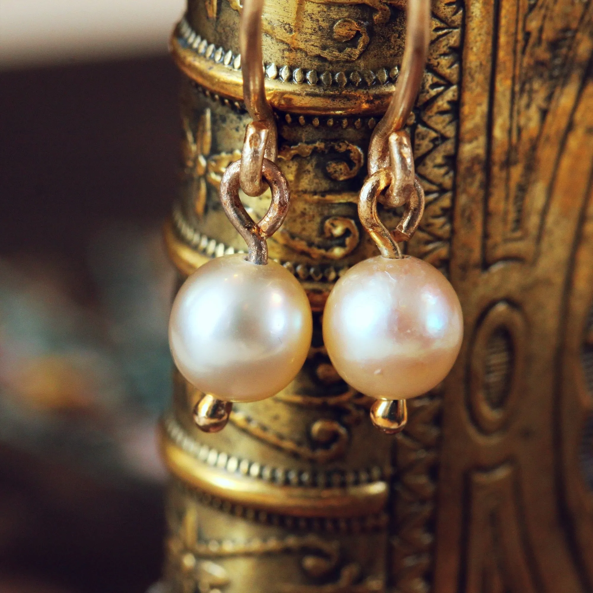 Cute! Cultured Saltwater Pearl Drop Earrings