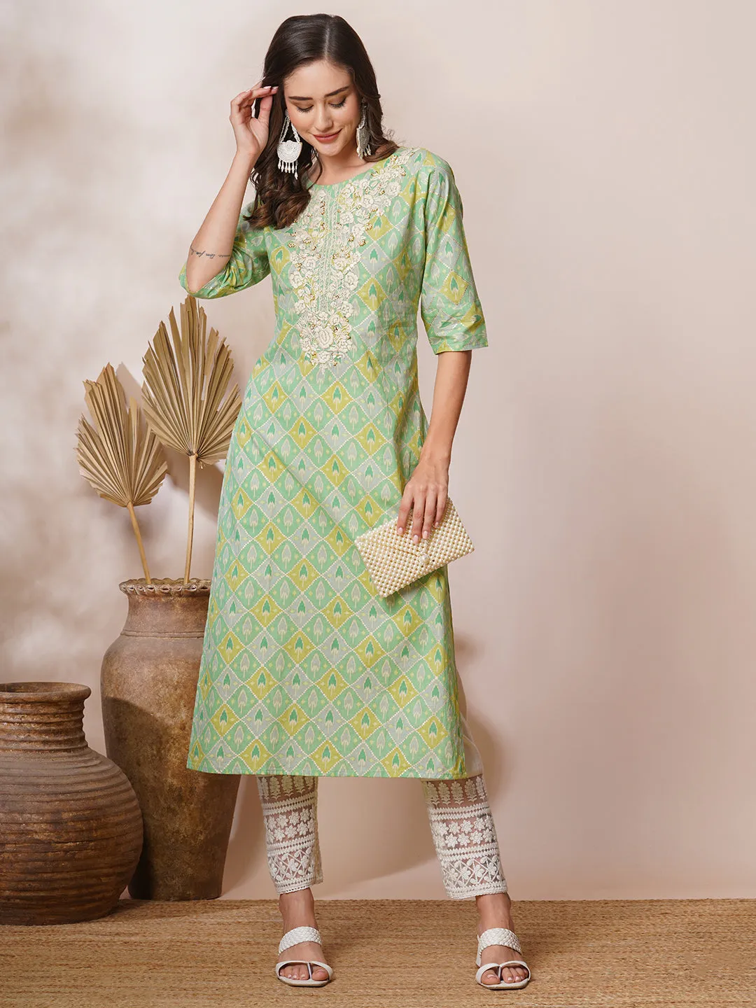 Ethnic Foil Printed & Chikankari Embroidered Straight Fit Kurta - Green