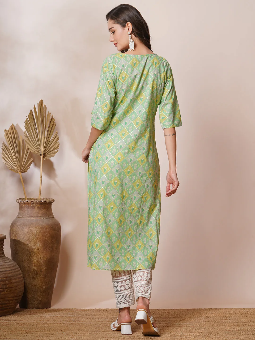 Ethnic Foil Printed & Chikankari Embroidered Straight Fit Kurta - Green