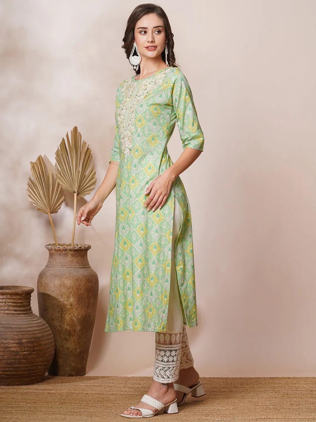 Ethnic Foil Printed & Chikankari Embroidered Straight Fit Kurta - Green