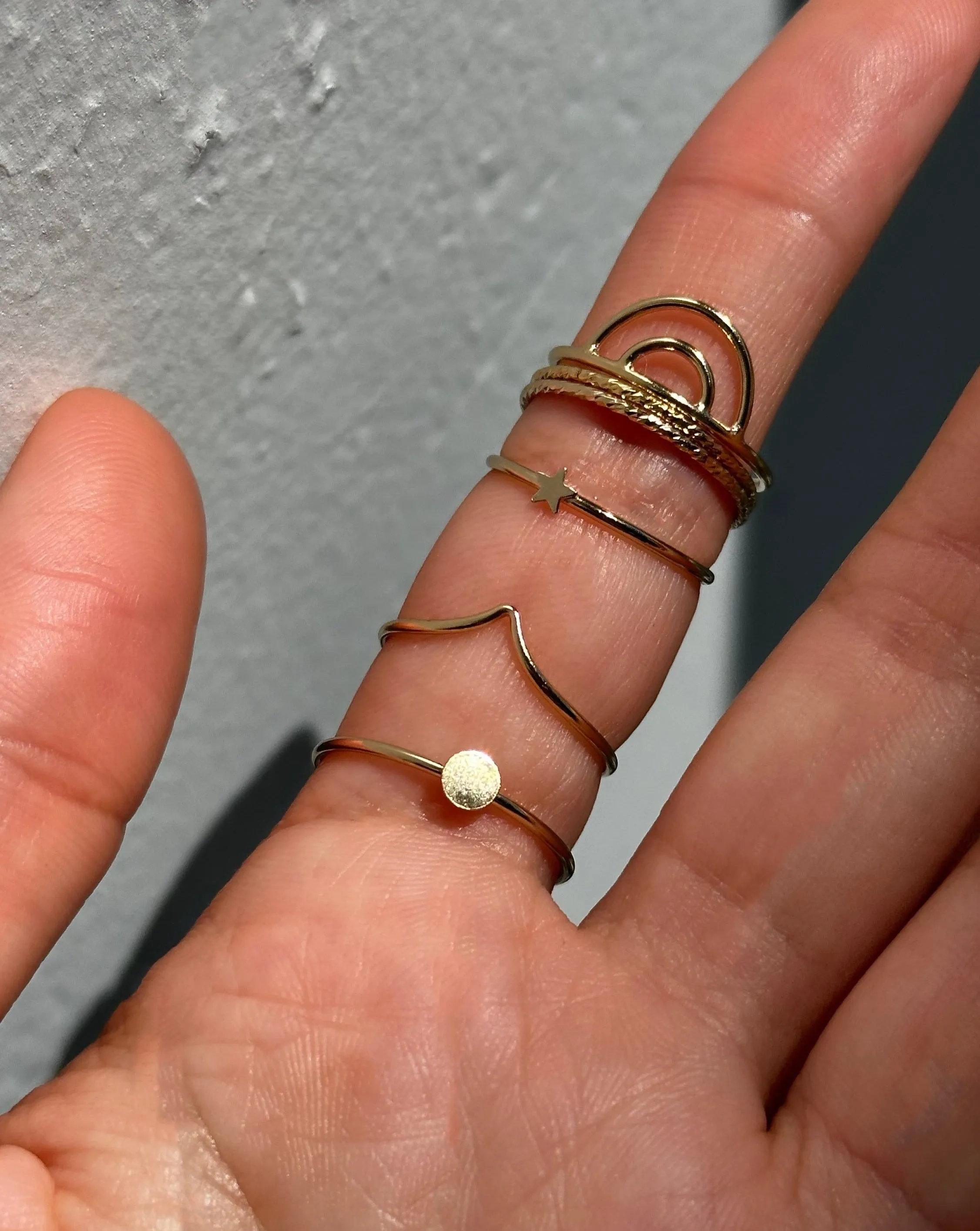 Flat Dot Ring