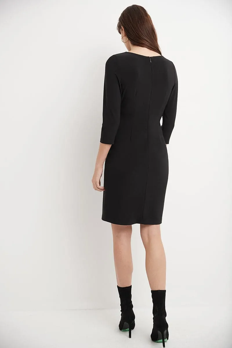 Form-Fitting Shift Dress with 3/4 Sleeves