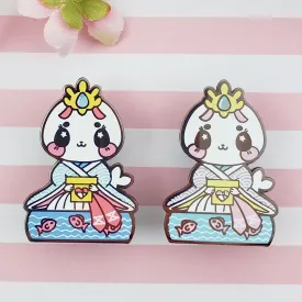 Lady Harp Seal: Girl's Day Animal Enamel Pins