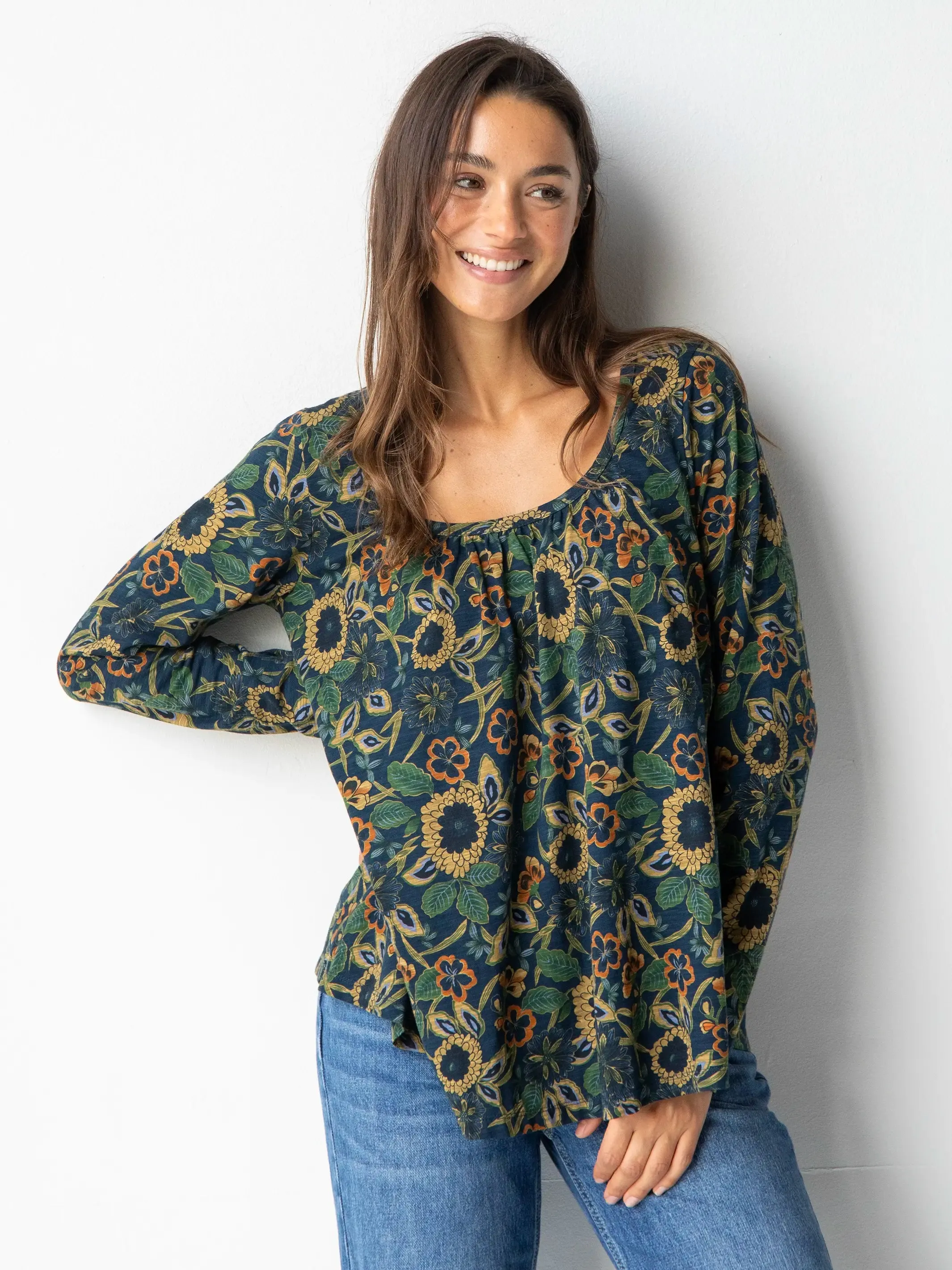 Long Sleeve Iris Top - Navy Tan Dahlias