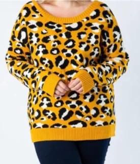 “Ty” Open Back Curvy Leopard Sweater